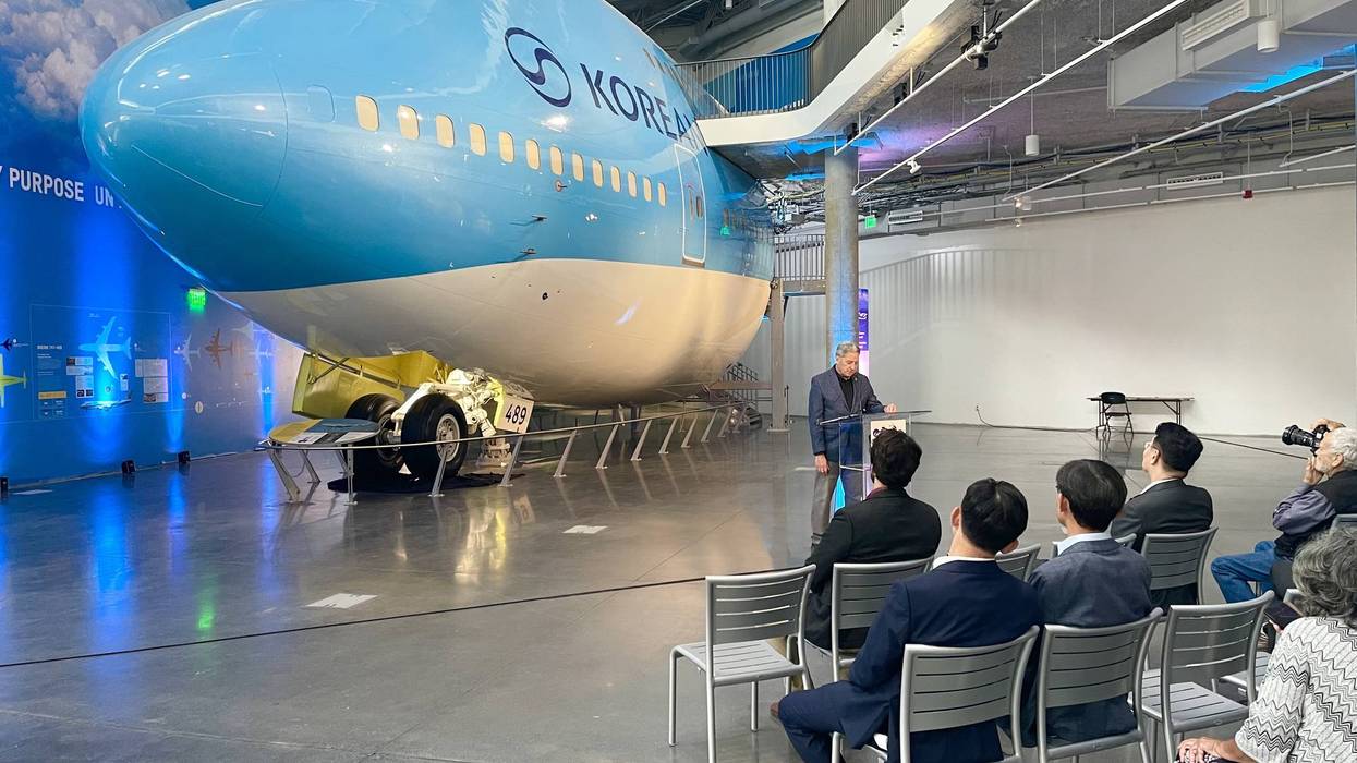 KAL 747 jetliner finds new home at L.A.’s California Science Center