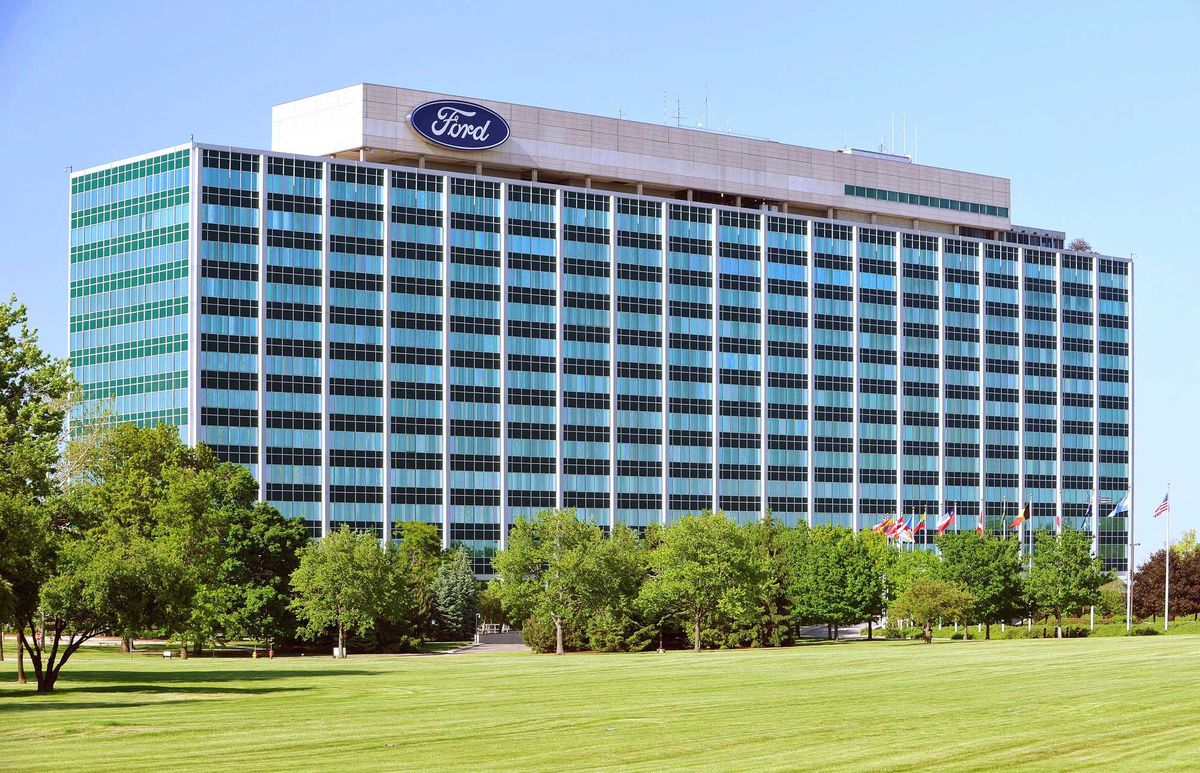 Ford posts loss in second quarter, despite record revenues