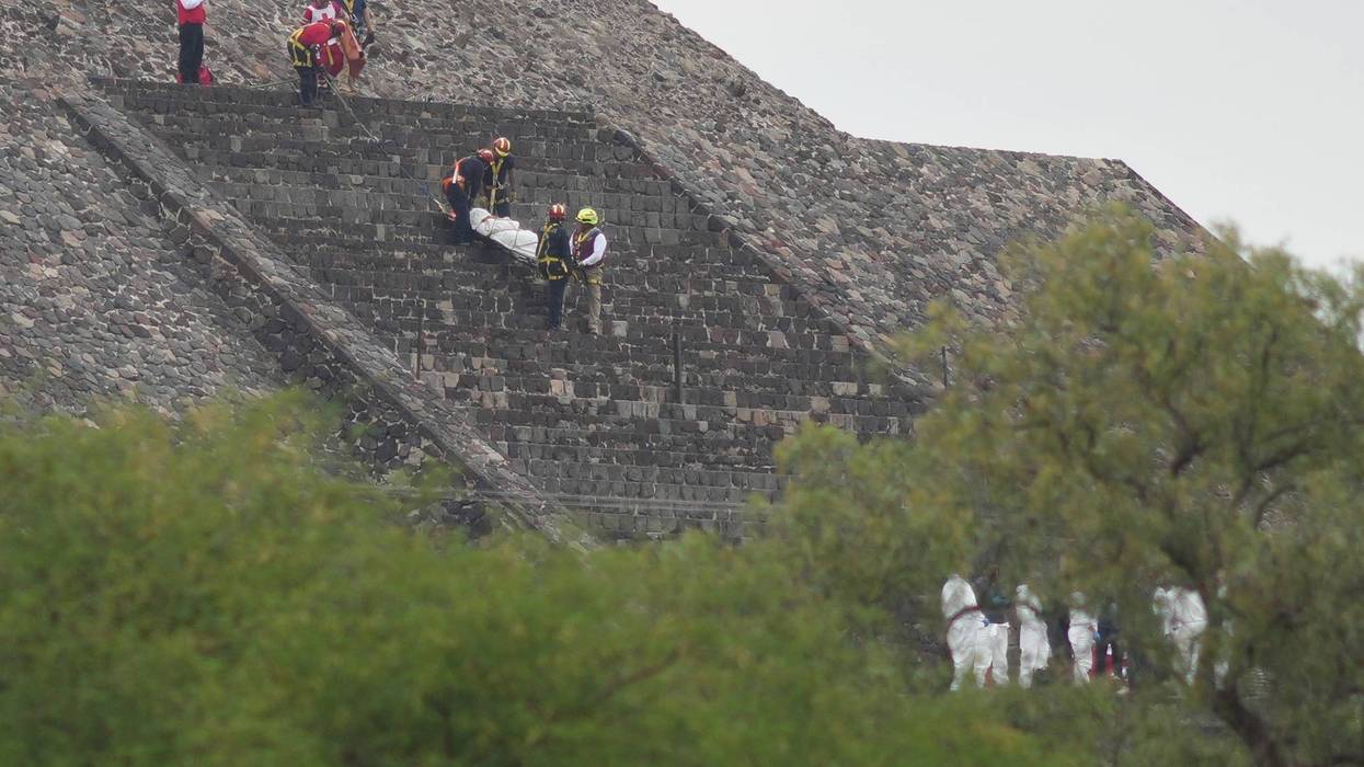Gunman shoots several tourists at historic pyramids in Mexico, killing a Canadian