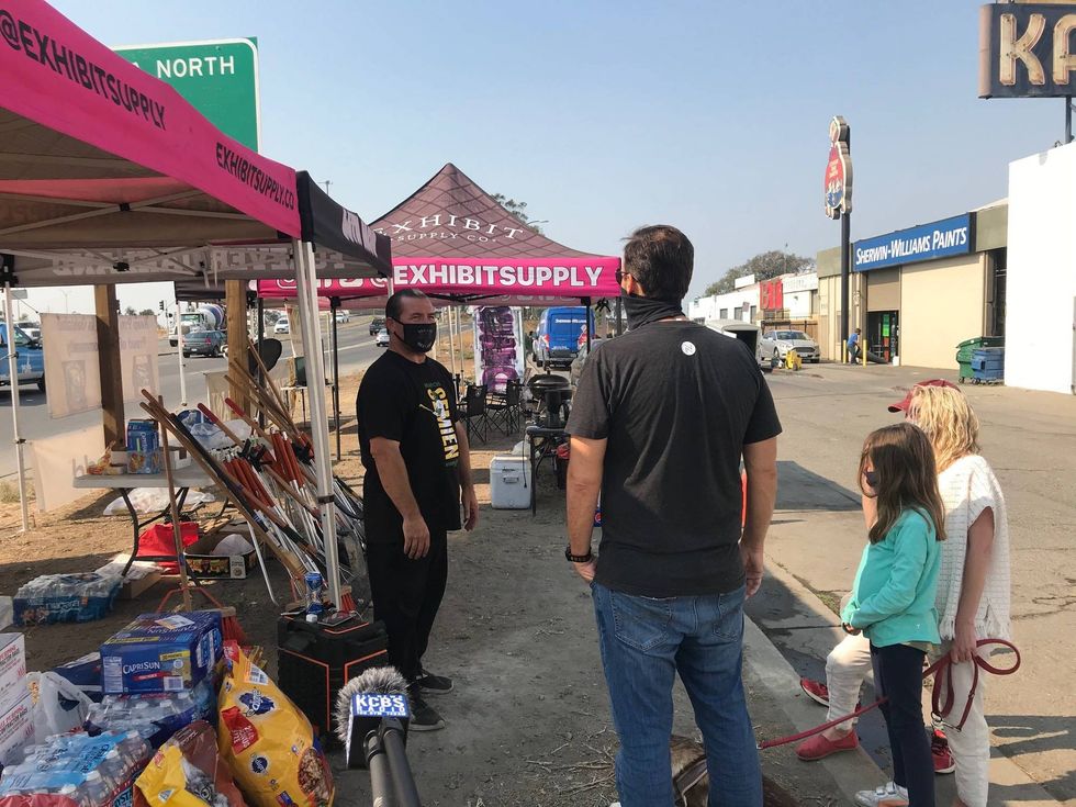 Forever Oakland hosts feeding and trash pickup for unhoused residents