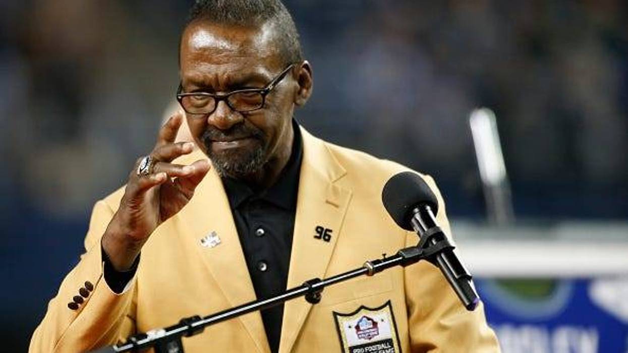 Former Seahawks player and NFL Hall of Fame member Kenny Easley acknowledges the crowd as his number is retired during halftime between the Seattle Seahawks and Indianapolis Colts at CenturyLink Field on October 1, 2017 in Seattle, Washington. (Photo by Otto Greule Jr/Getty Images)