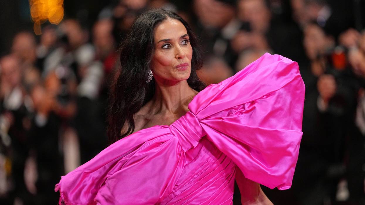 France Cannes 2 26 Paper Tiger Red Carpet 613