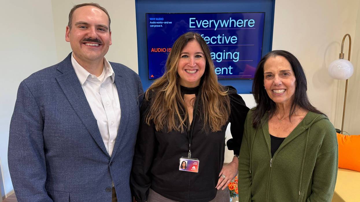 Fred Hassell, Executive Director, Weekend Backpacks Baltimore & Cindy Saval, Event Chairperson, End Zone Eats: Weekend Backpacks' Tailgate pictured with Gina Crash