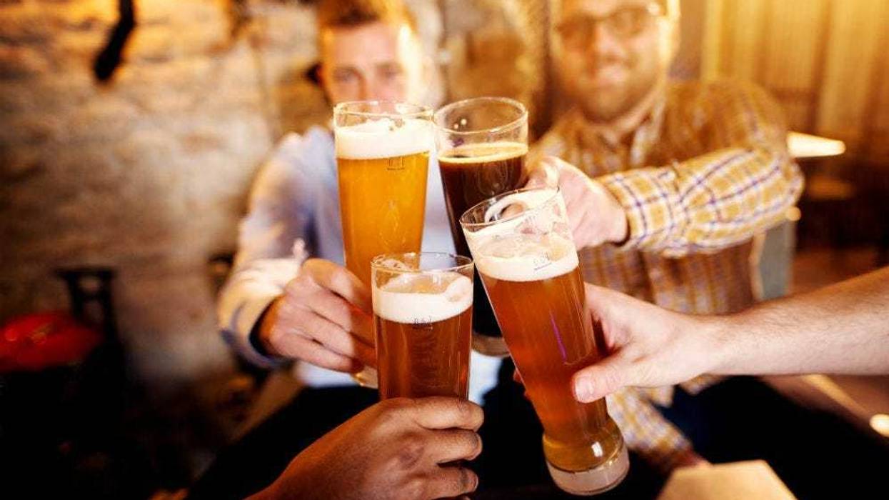 Friends drinking beer