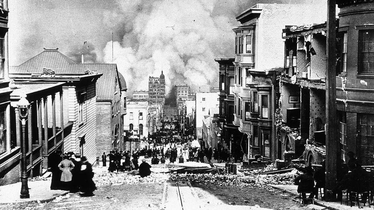 From a vantage point on Nob Hill, San Franciscans watch the approach of fires caused by that day’s earthquake, April 18th 1906.