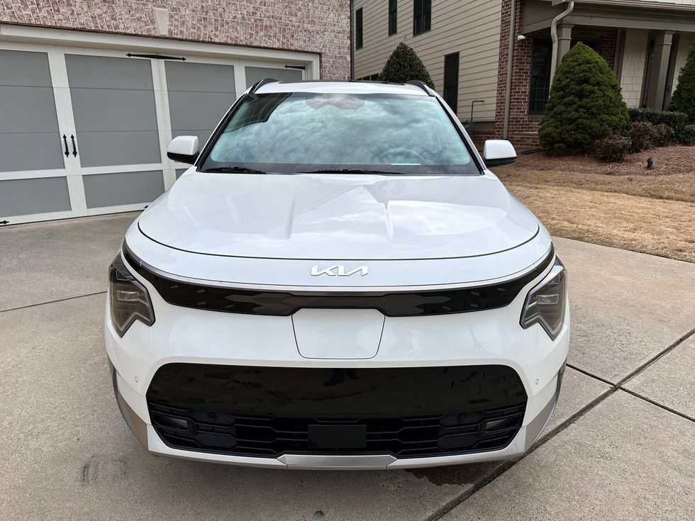 Front exterior view of 2023 Kia Niro EV