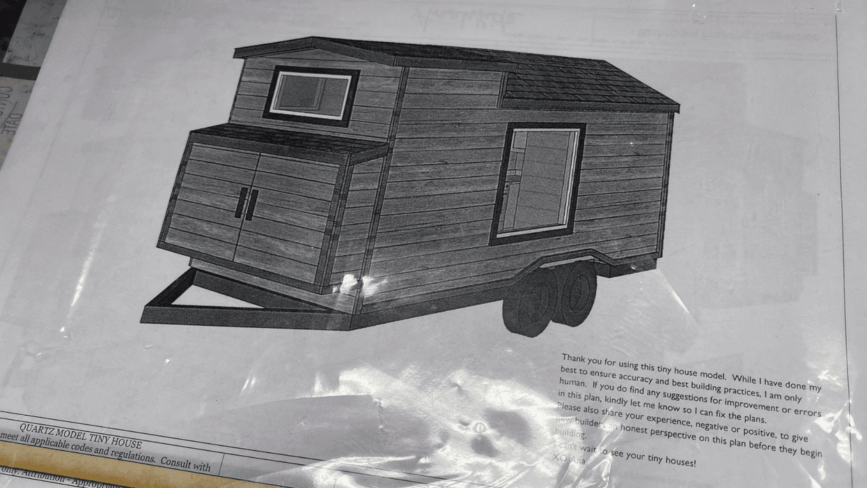 Fullerton 8th grade woodshop class building tiny home for family in need