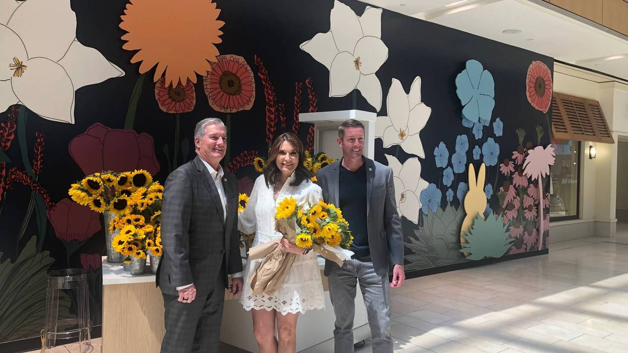 Galleria selling sunflowers to help children in Ukraine