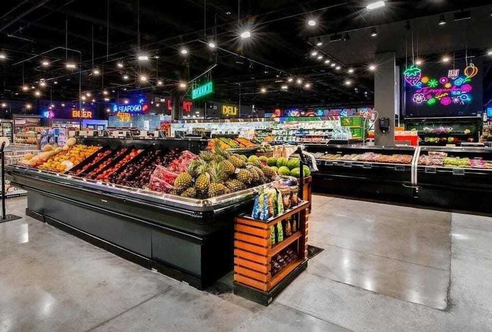 Gangnam Market, located along West Chicago Avenue between Ogden and Milwaukee Avenues, bills itself as "a haven for food enthusiasts" and will pair standard groceries mixed with an array of Asian specialities imported from Korea, Japan and China.