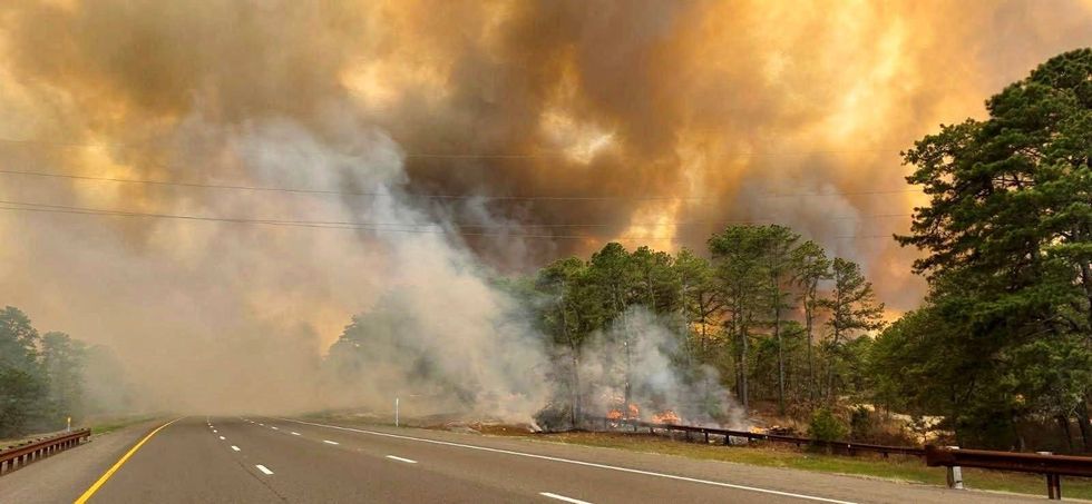Garden State Parkway wildfire