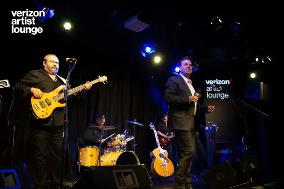 Gary Hobbs Performance