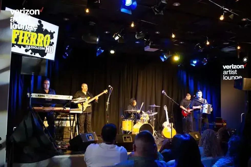 Gary Hobbs Performance