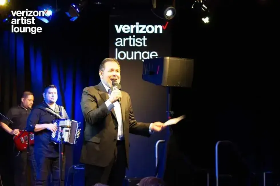 Gary Hobbs Performance