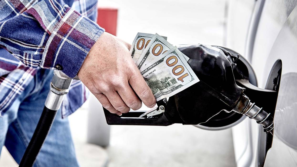 Gas prices hundos