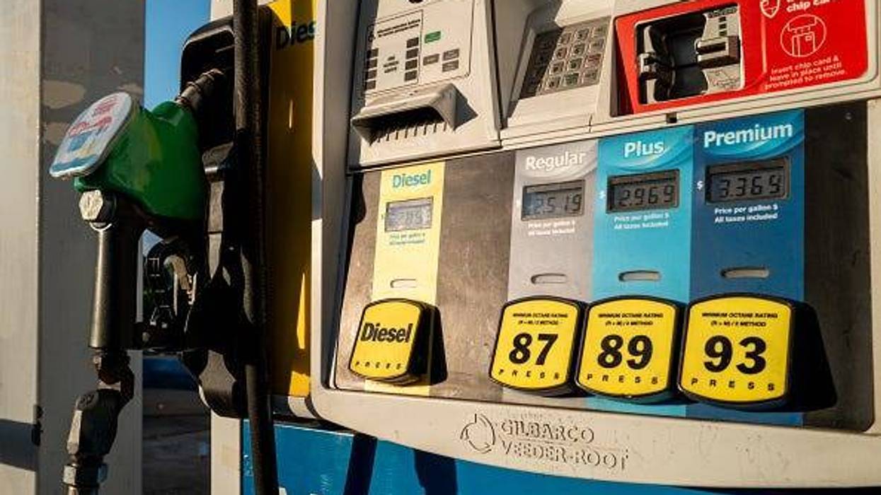 Gas