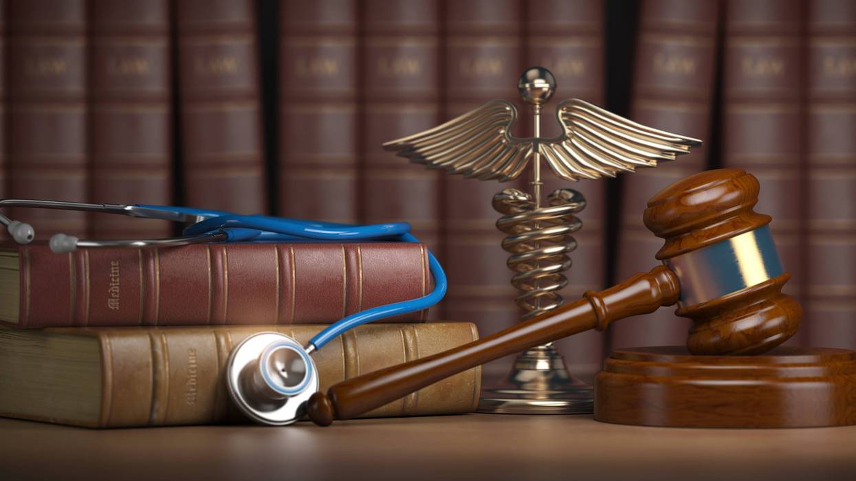 Gavel doctor