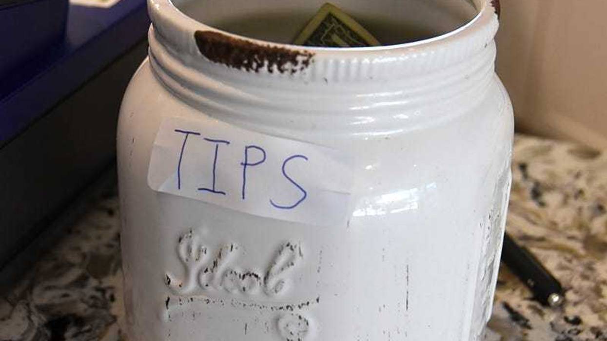 Generous tips are key to keeping servers' jobs viable. Marco Generous tips are key to keeping servers' jobs viable. Marco Island restaurants are working ants are working to succeed under the new constraints imposed by the coronavirus pandemic. Restaurants