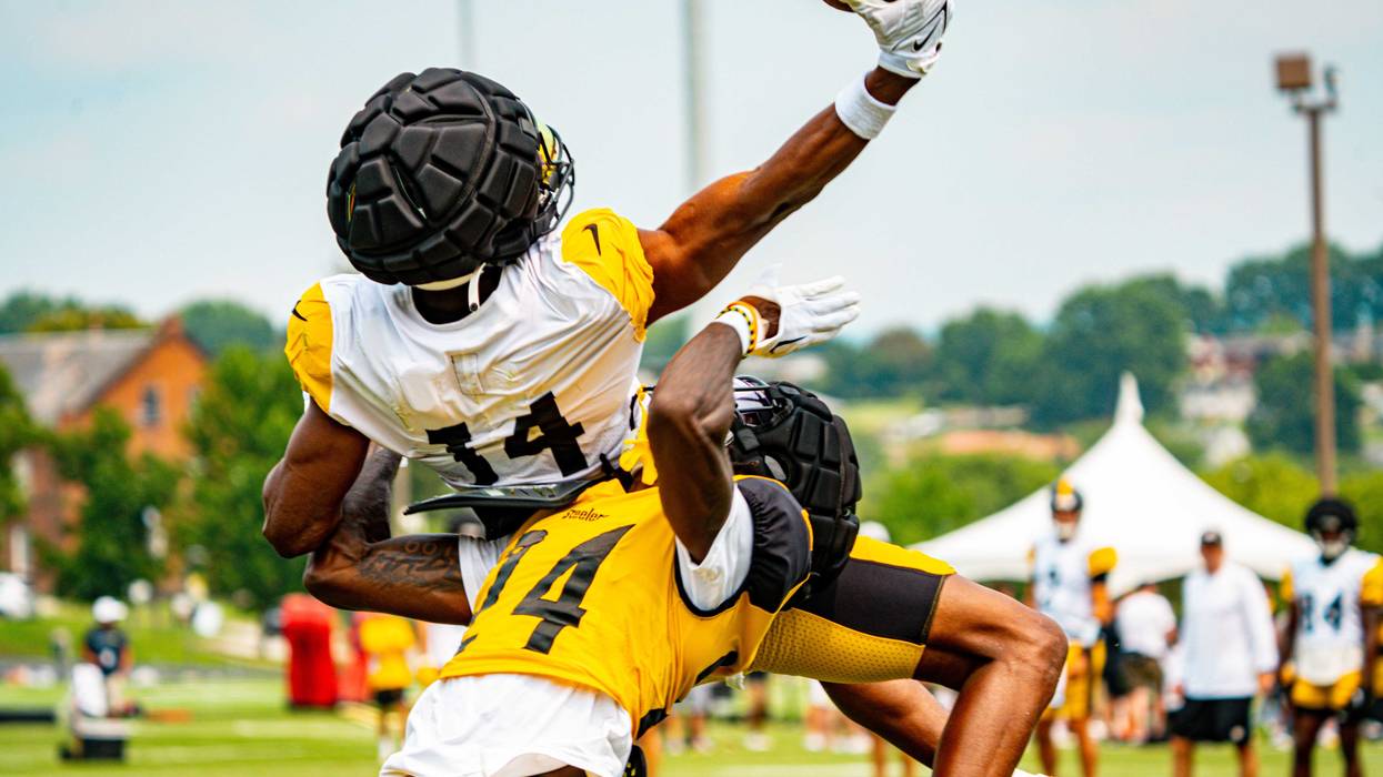 George Pickens one-handed catch
