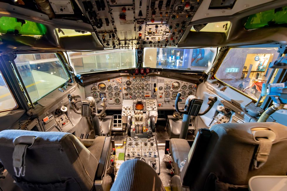 Get closer than ever to the 727