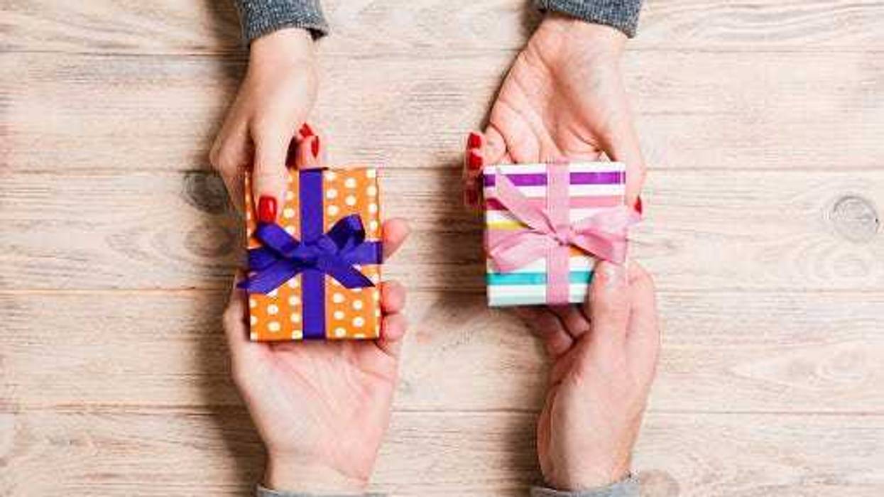 Gift Exchanging