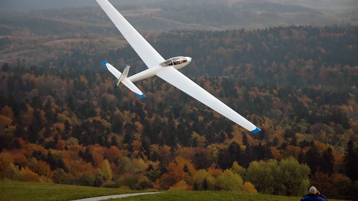 Glider had to make emergency landing on NEPA school field