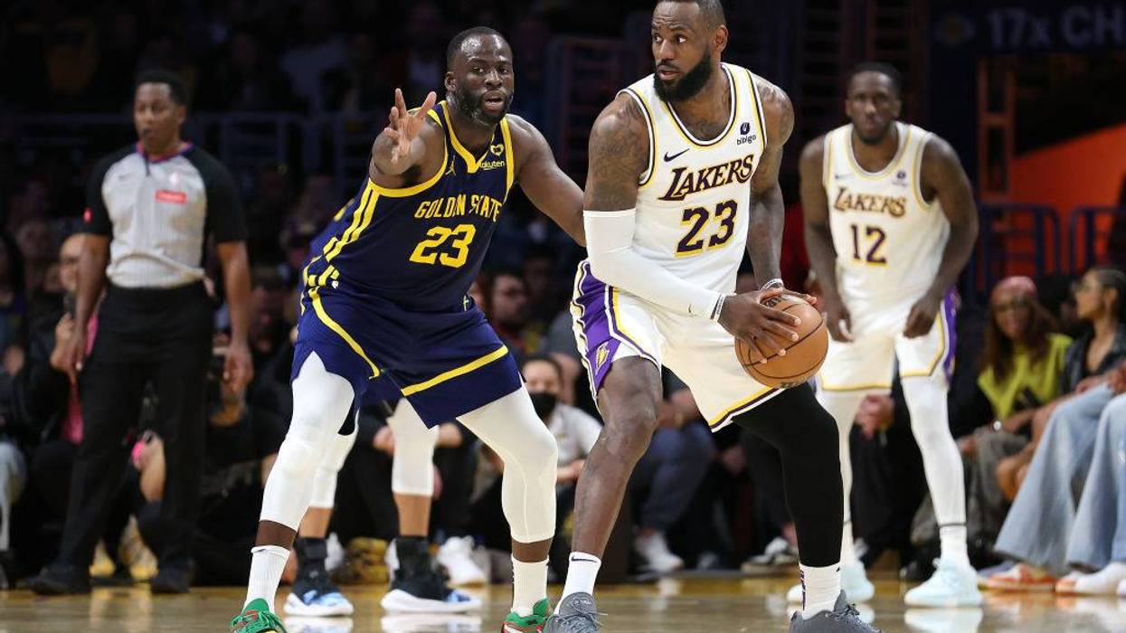 Golden State Warriors v Los Angeles Lakers