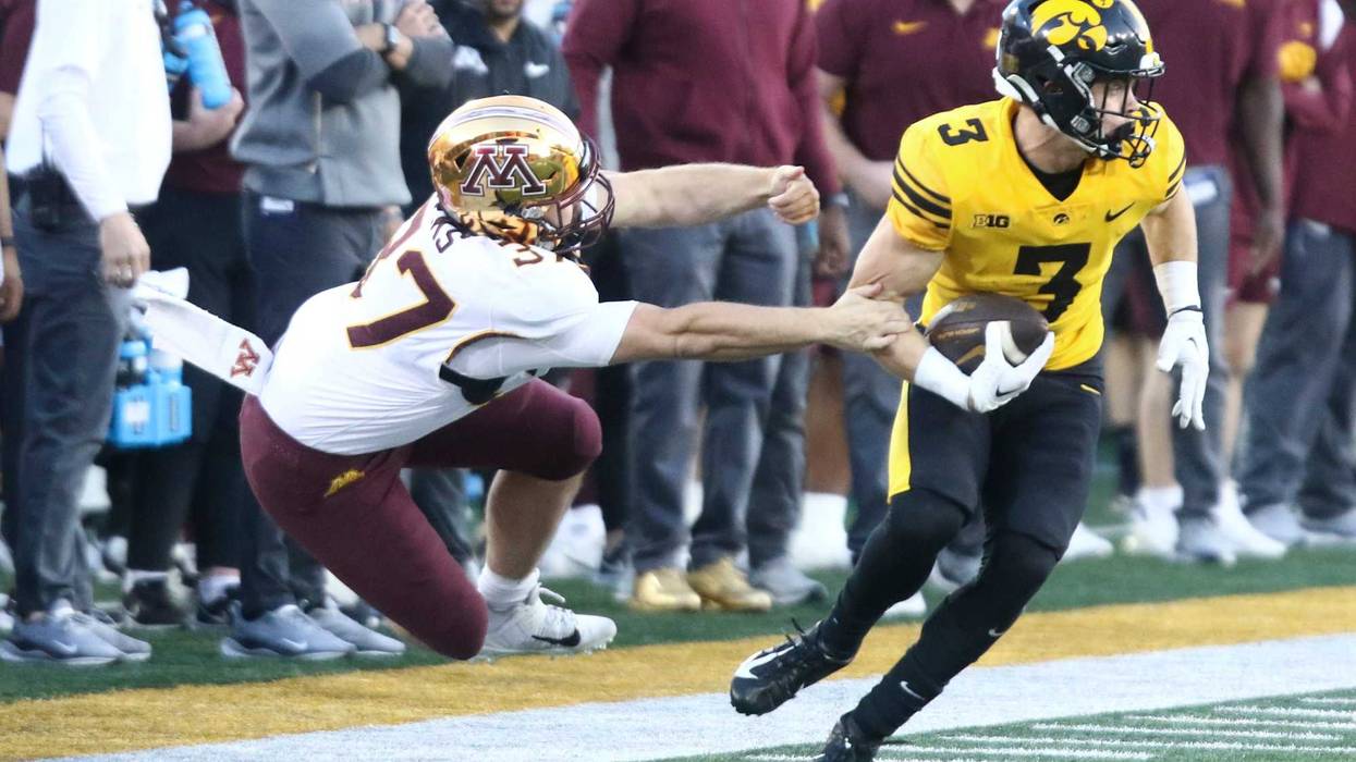 Gophers beat Iowa