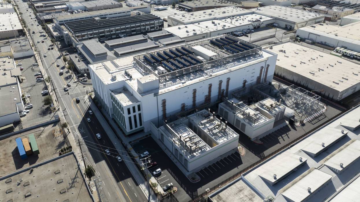 Gov. Greg Abbott on Monday ordered the Texas Commission on Environmental Quality to stop issuing permits for data centers until state regulators finish a review of how those projects would strain the electric grid and water supplies.
