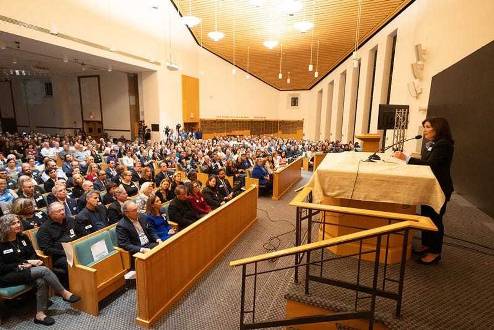 Gov. Hochul speaks at the Temple Israel Center in Westchester on Oct. 6, 2024
