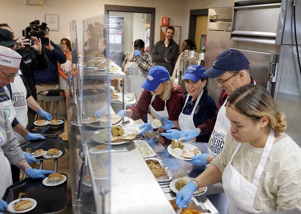 Governor Kathy Hochul visits the Capital City Rescue Mission in Albany.