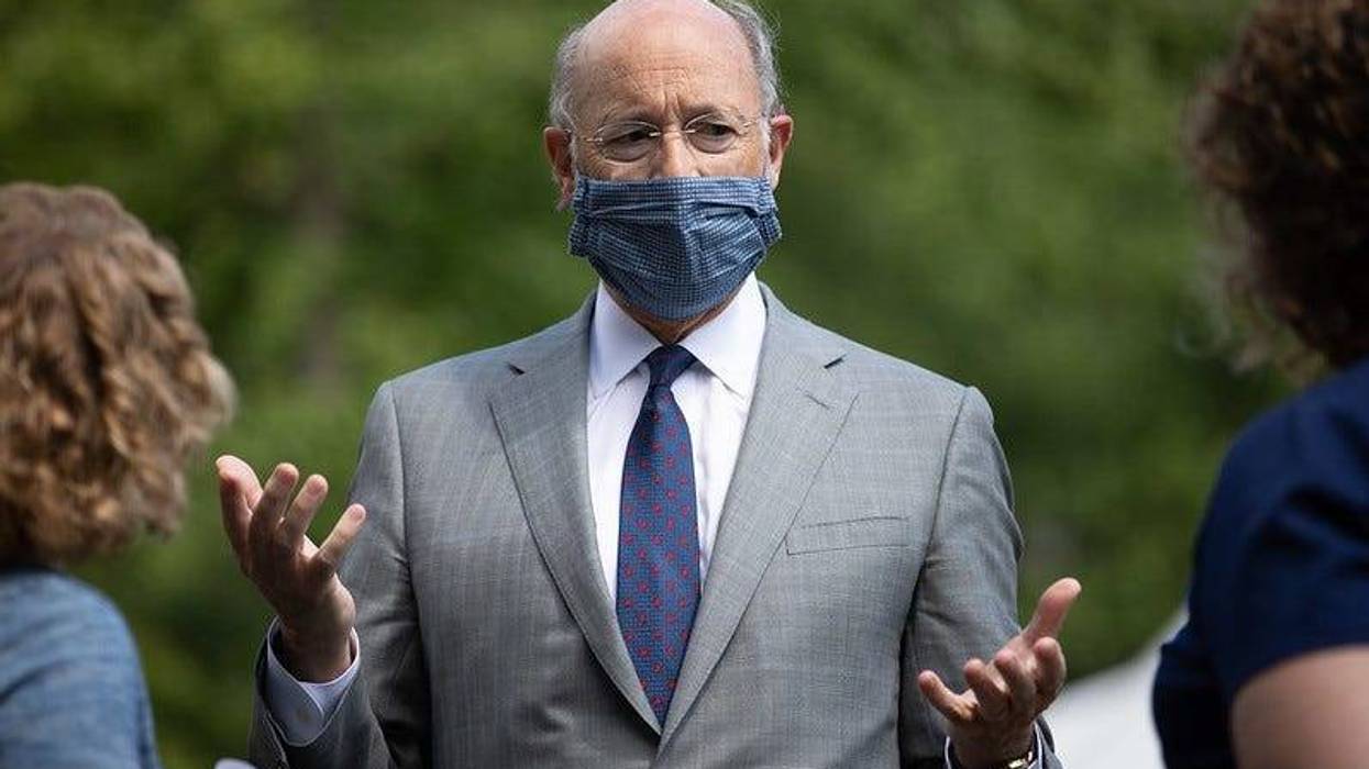 Governor Tom Wolf wears a mask in public