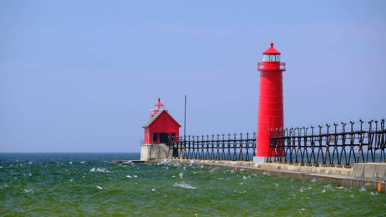 Grand Haven South Pierhead Inner Light, built in 1905, Lake Michigan, MI, USA