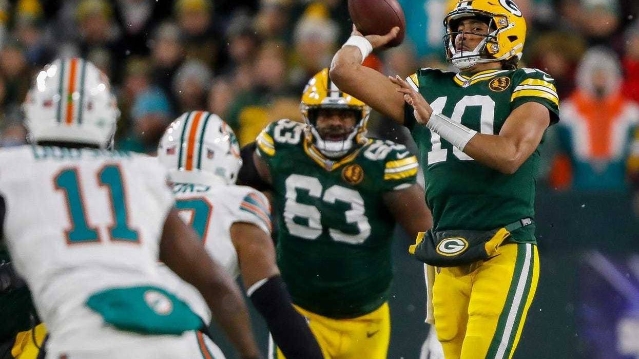 Green Bay Packers quarterback Jordan Love (10) passes the ball against the Miami Dolphins on Thursday, November 28, 2024, at Lambeau Field in Green Bay, Wis. The Packers won the game, 30-17. Tork Mason/USA TODAY NETWORK-Wisconsin