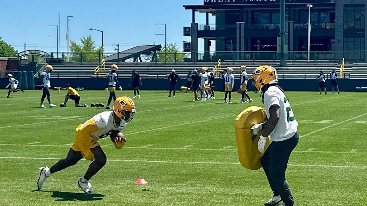 Josh Jacobs practicing with Packers again while prosecutors consider whether to file charges