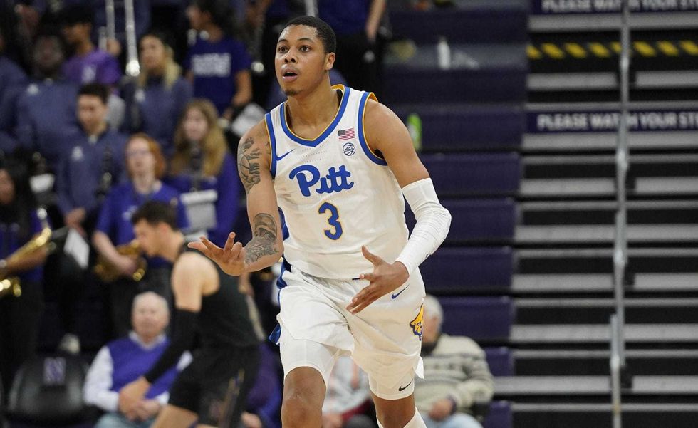 Greg Elliott after made bucket