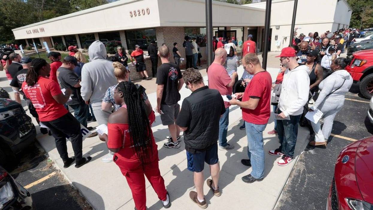 Group of members outside UAW Local 900