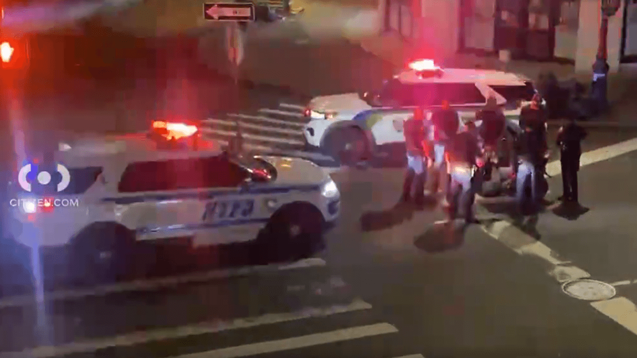 Gunman sought in Bronx fatal triple shooting