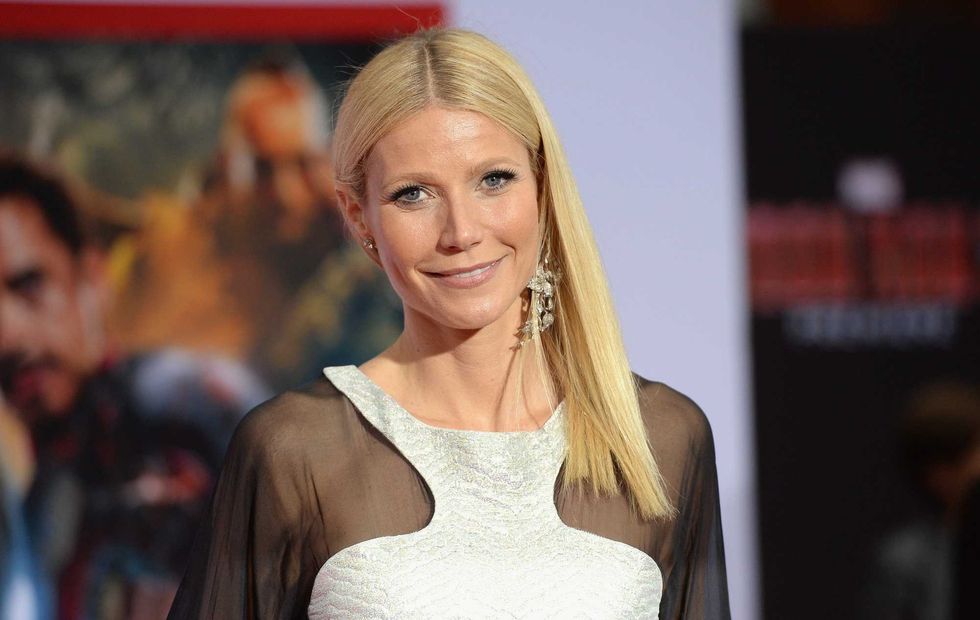 Gwyneth Paltrow celebrates the big 5-0 in backyard bikini