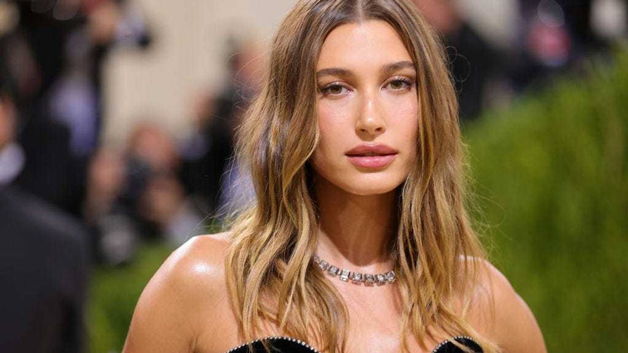 Hailey Bieber attends The 2021 Met Gala Celebrating In America: A Lexicon Of Fashion at Metropolitan Museum of Art on September 13, 2021 in New York City. (Photo by Theo Wargo/Getty Images)