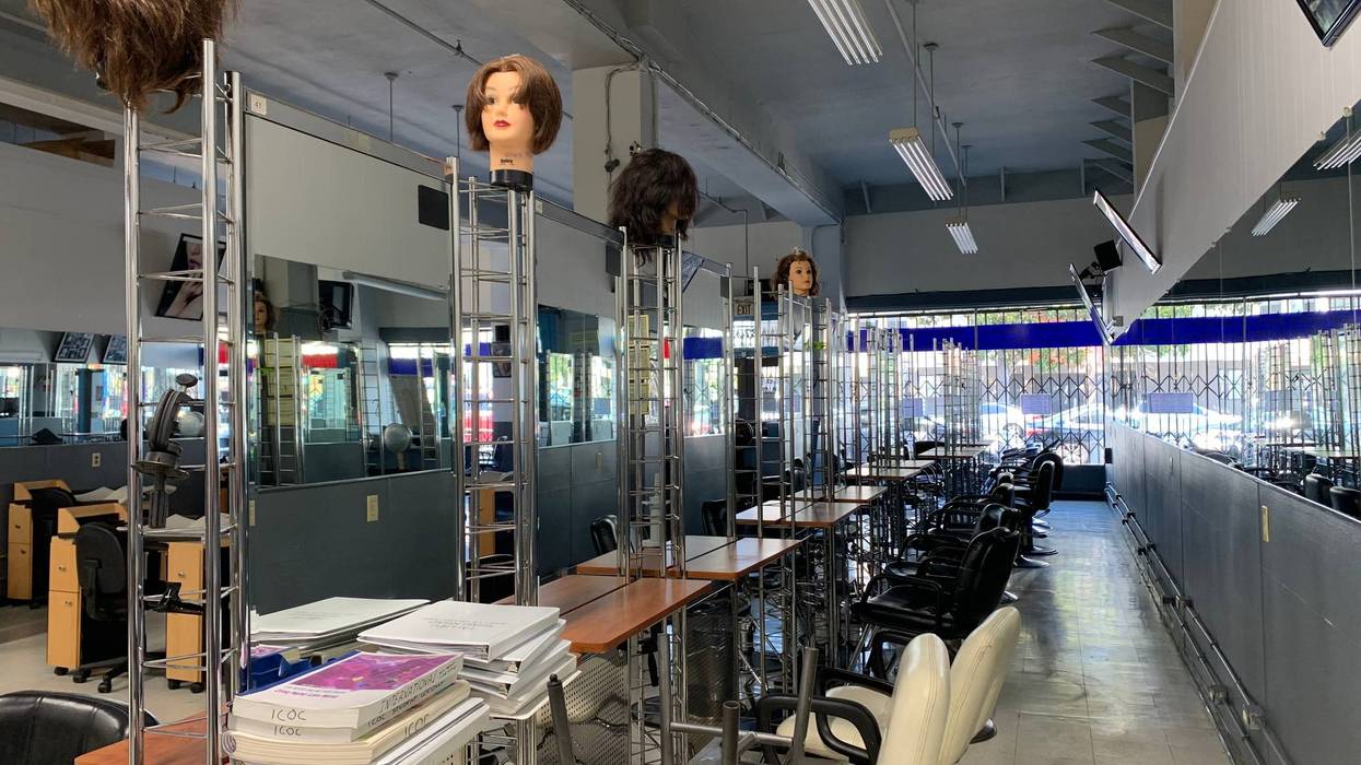 Hair stylists fresh out of school see opportunities vanish because of COVID-19