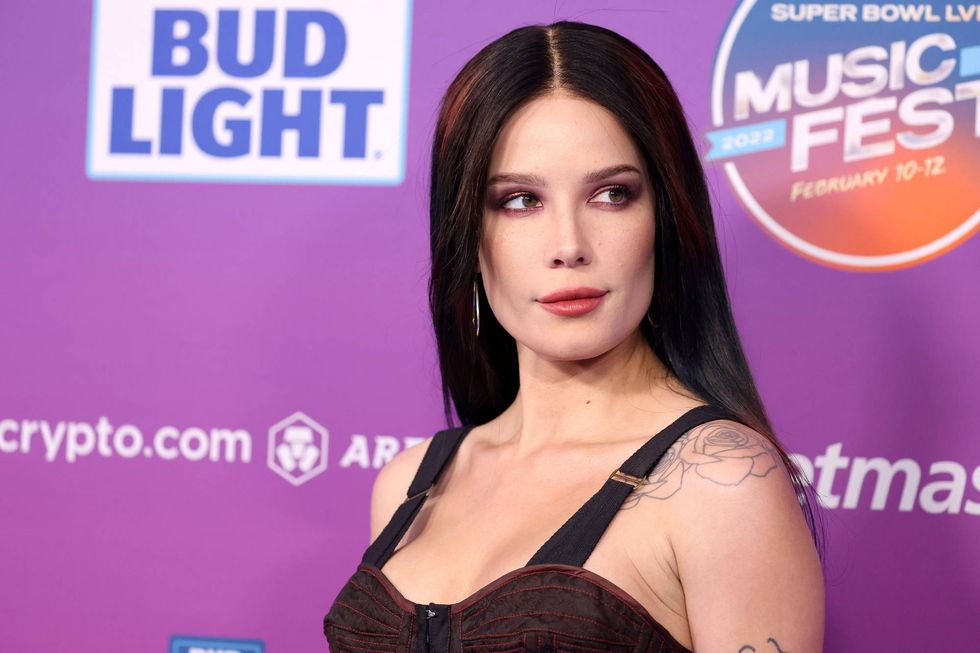 Halsey doesn't know what to do with all this new Pop music they have