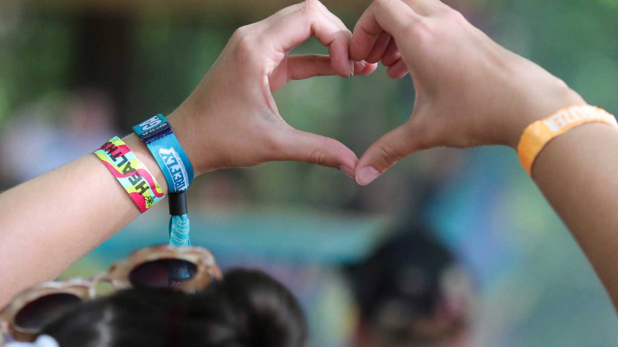 Hand Signal Learned Via Tik Tok Becomes Lifesaver