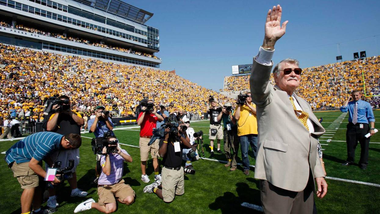 Hayden Fry, Iowa