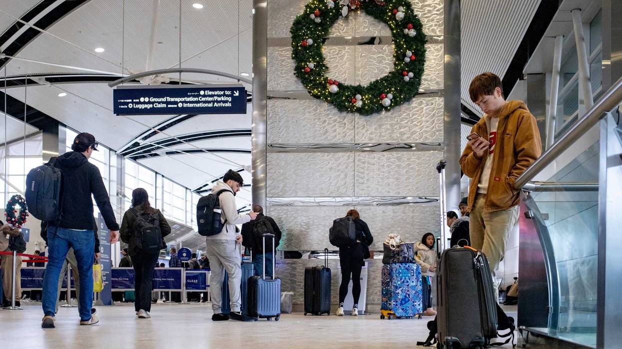 Holiday air travel