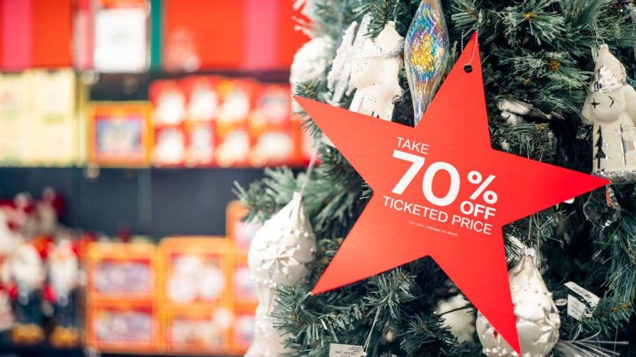 Holiday sale sign
