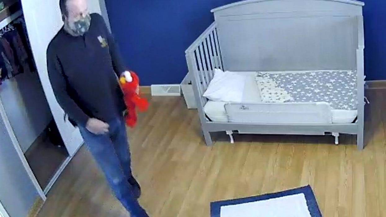 home inspector caught masturbating with Elmo doll