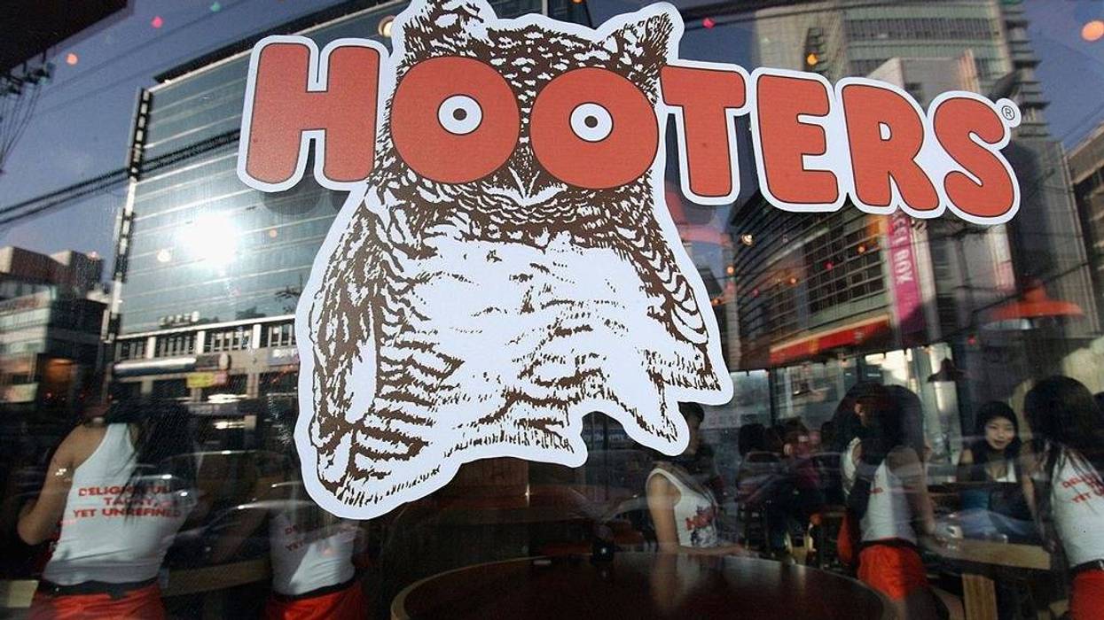 Hooters