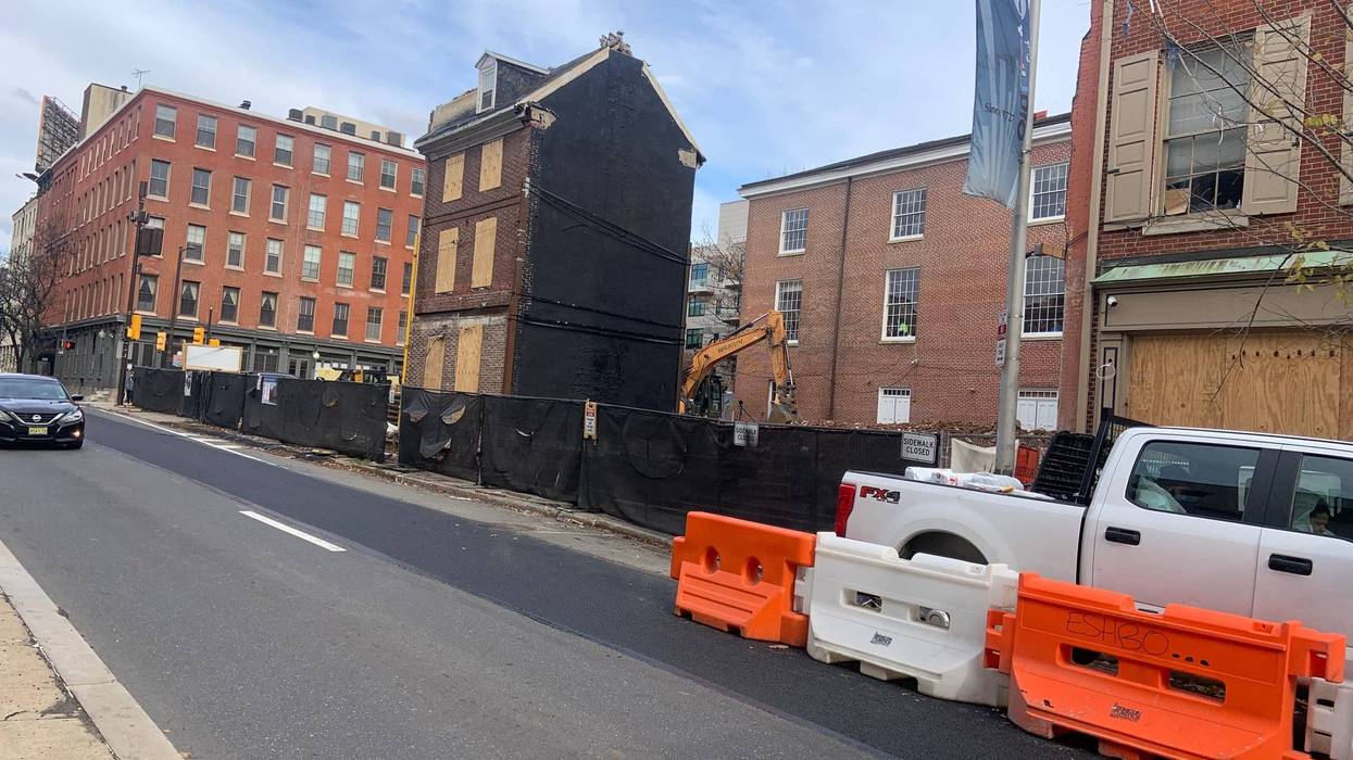 House moved by Old First Reformed United Church of Christ in Old City