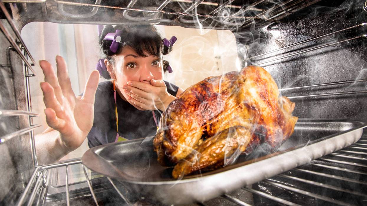 Housewife burning turkey