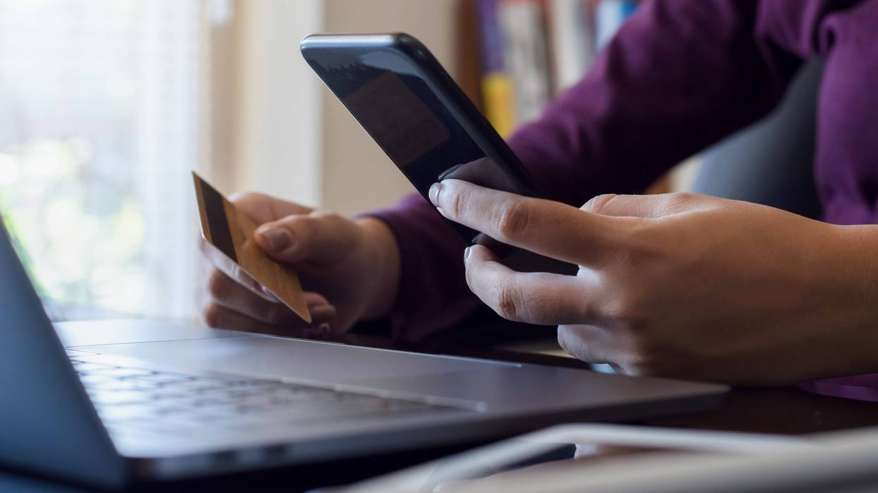 How scammers could take advantage of your desperation for a last-minute gift